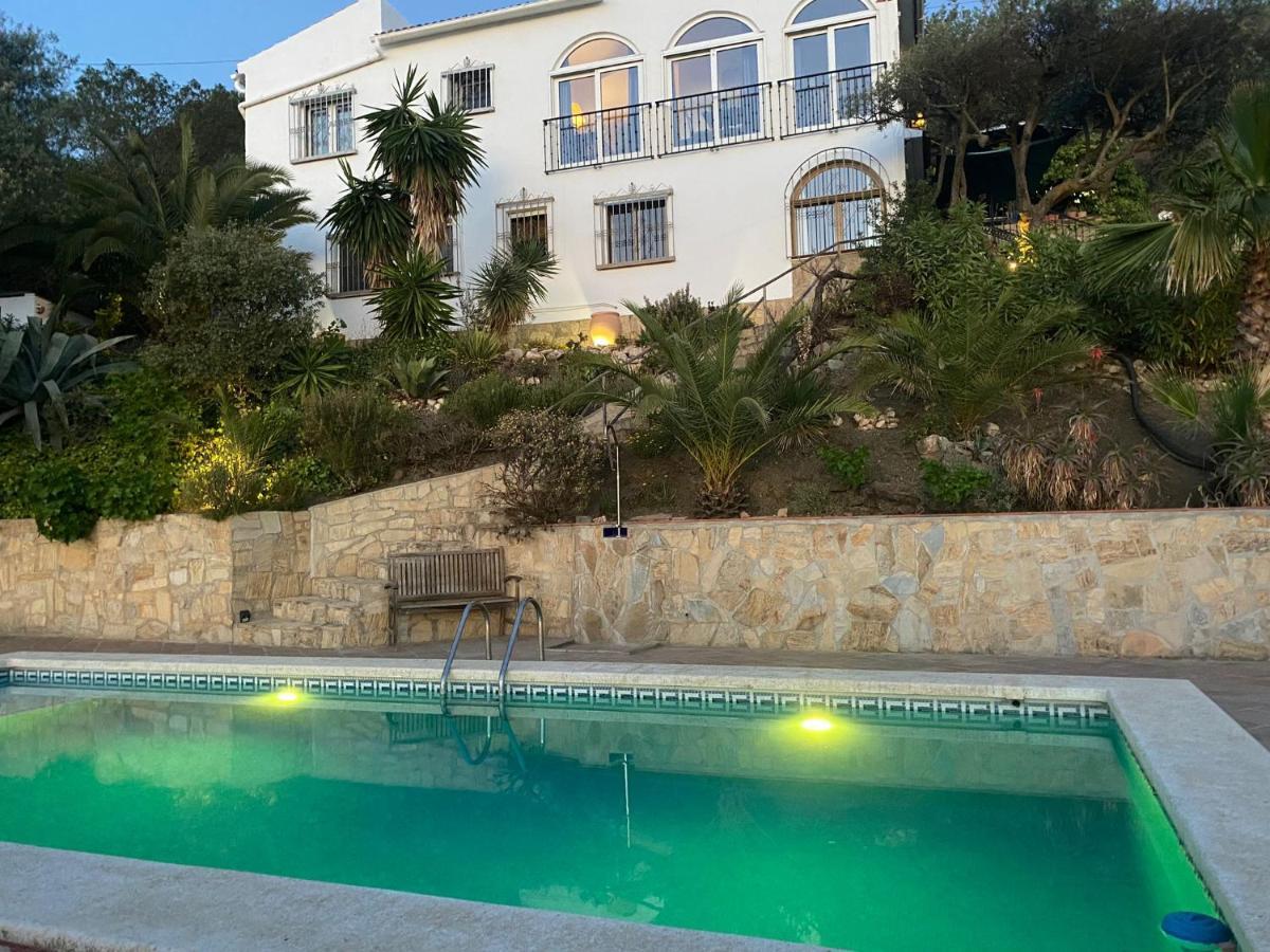 El Nispero Dulce Bed & Breakfast Alcaucín Dış mekan fotoğraf