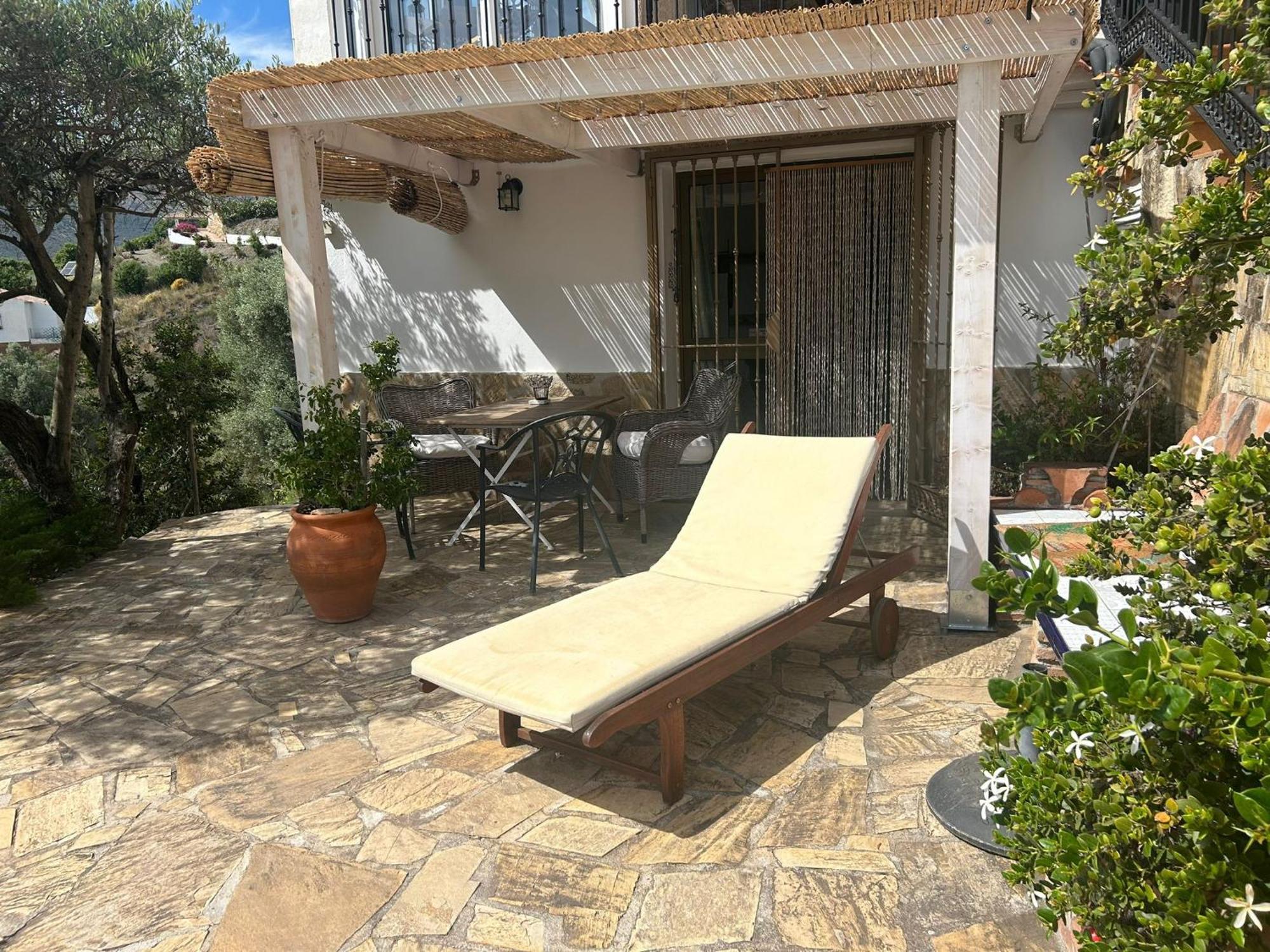 El Nispero Dulce Bed & Breakfast Alcaucín Dış mekan fotoğraf