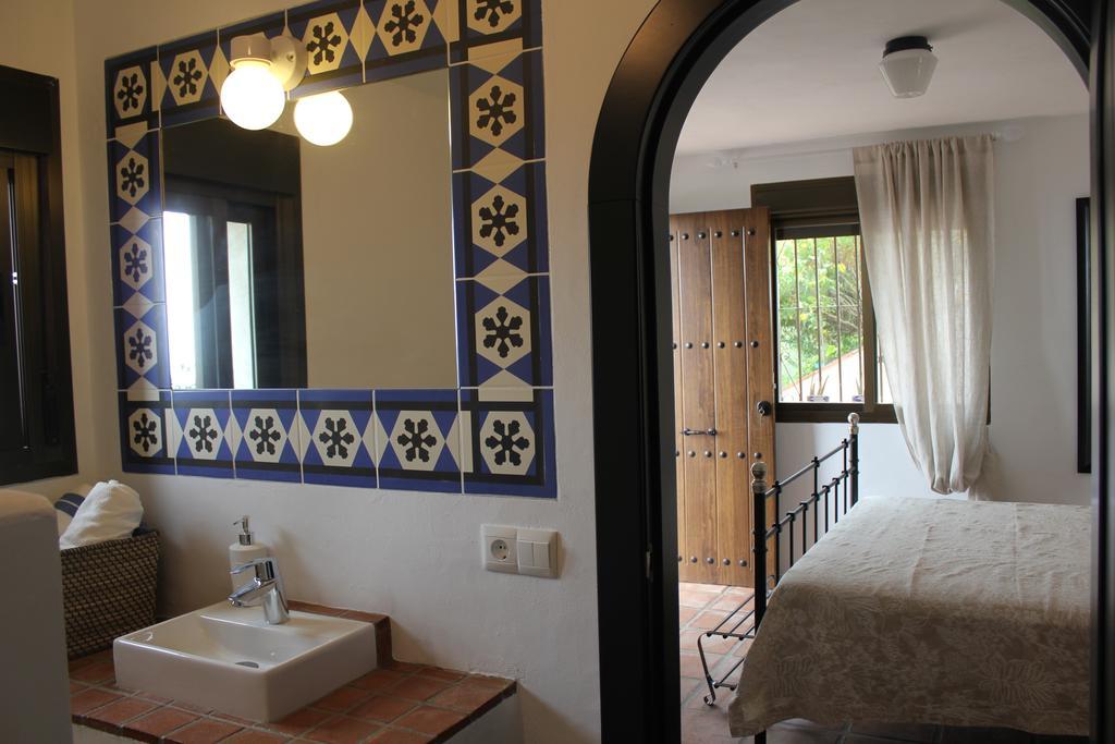 El Nispero Dulce Bed & Breakfast Alcaucín Dış mekan fotoğraf
