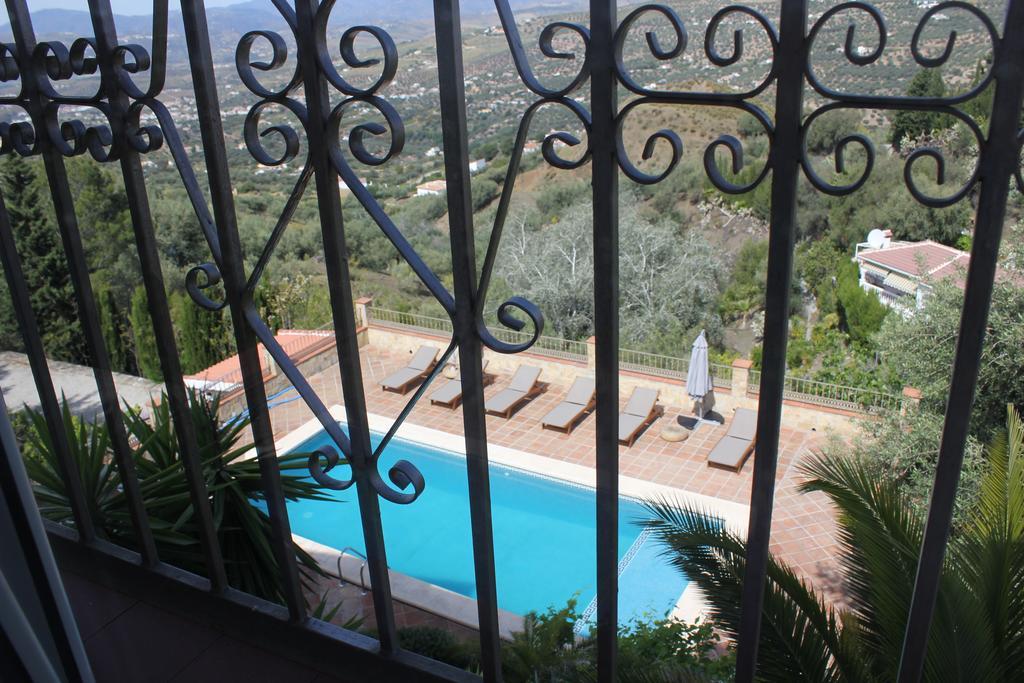 El Nispero Dulce Bed & Breakfast Alcaucín Dış mekan fotoğraf