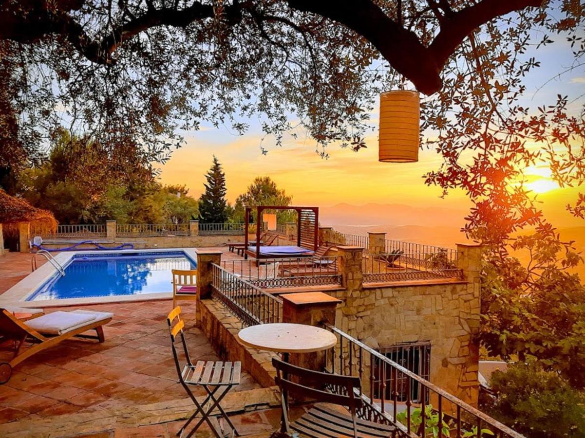El Nispero Dulce Bed & Breakfast Alcaucín Dış mekan fotoğraf